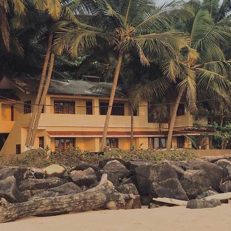 Kizhunna Rock Beach House Kannur Eksteriør billede
