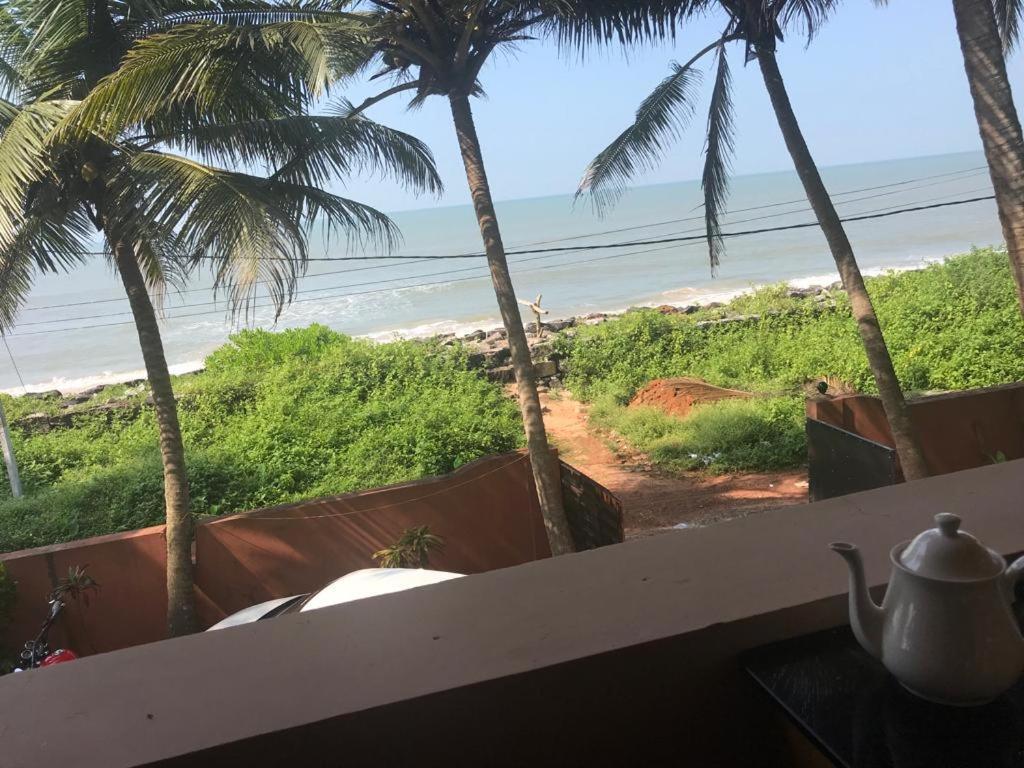 Kizhunna Rock Beach House Kannur Eksteriør billede