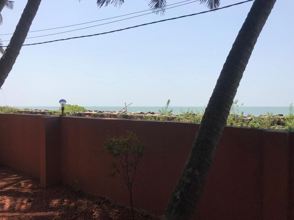 Kizhunna Rock Beach House Kannur Eksteriør billede