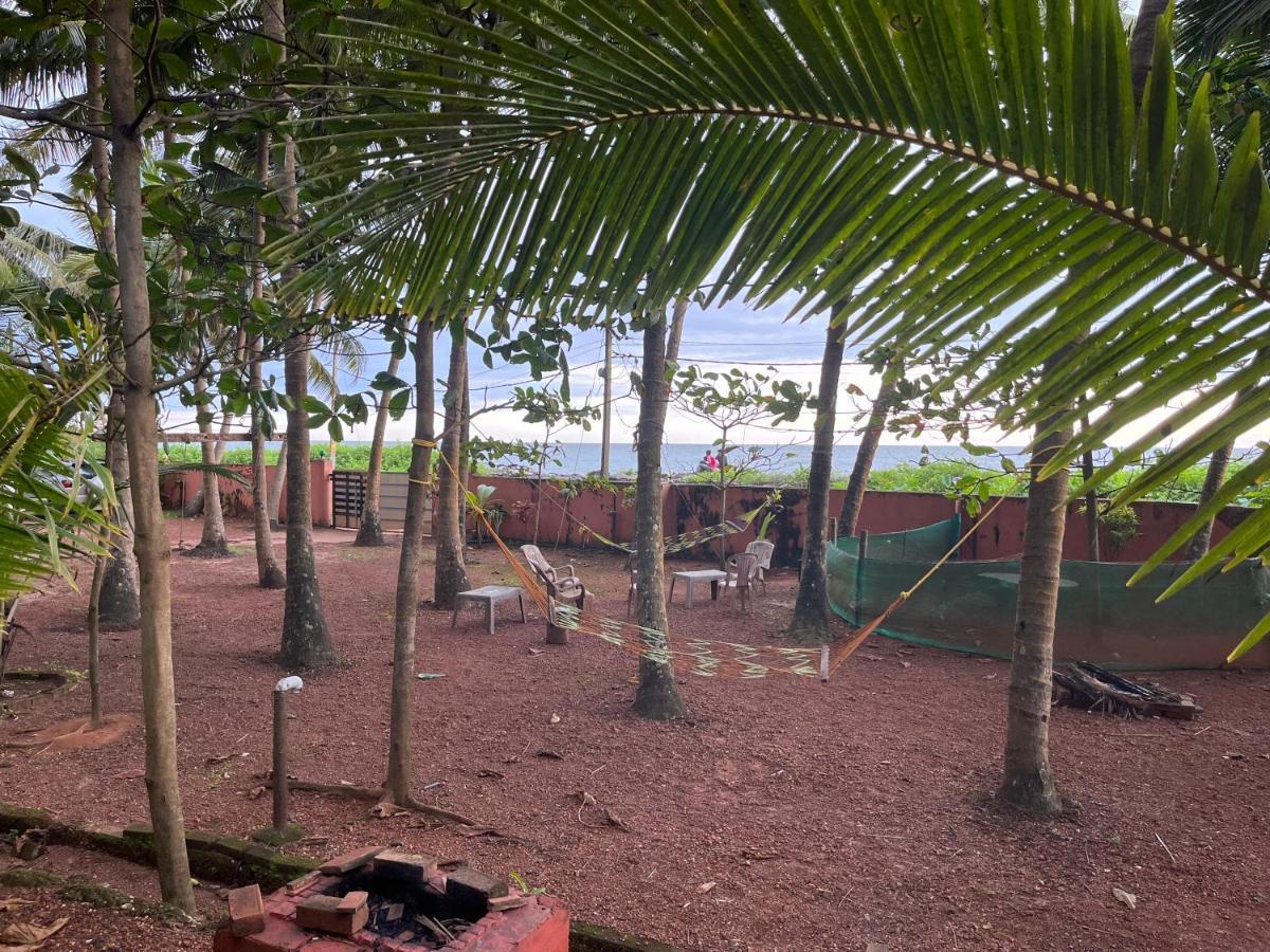 Kizhunna Rock Beach House Kannur Eksteriør billede